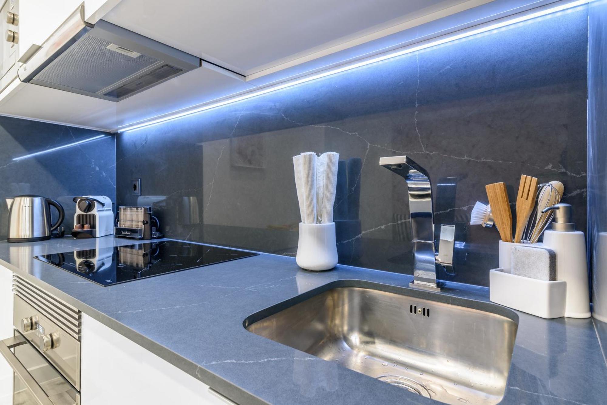 Whome City Chic Escape: Your Stylish Haven In Downtown Lisboa Εξωτερικό φωτογραφία