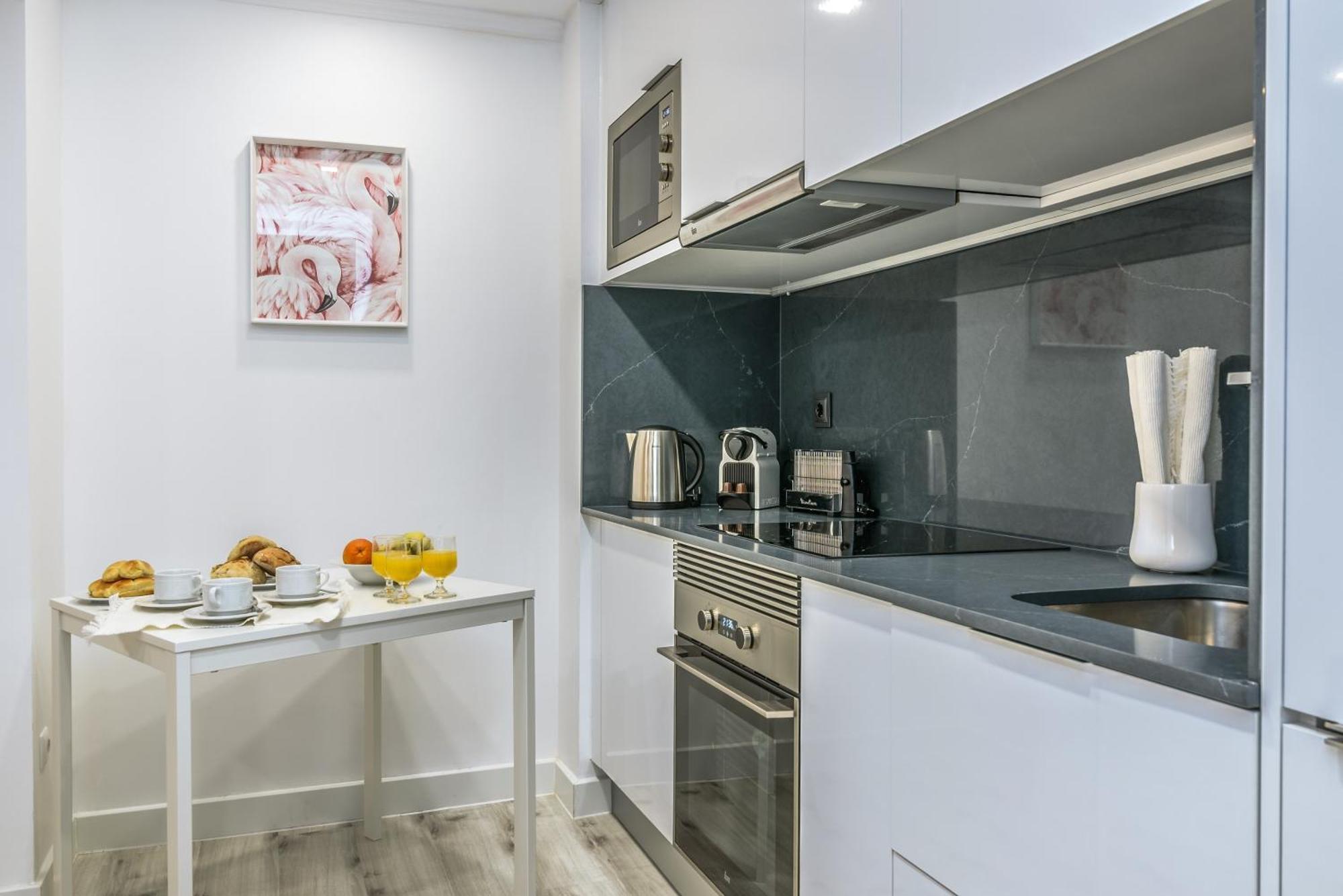 Whome City Chic Escape: Your Stylish Haven In Downtown Lisboa Εξωτερικό φωτογραφία