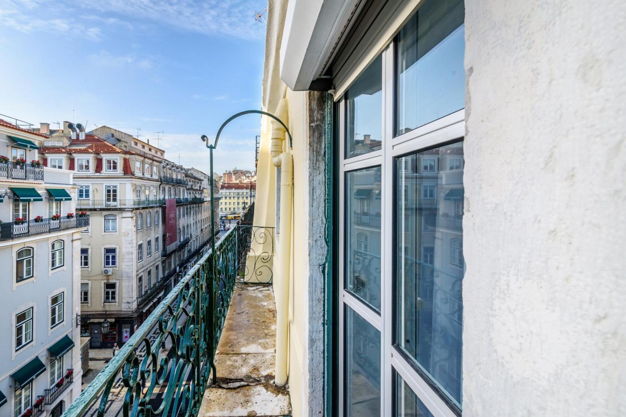 Whome City Chic Escape: Your Stylish Haven In Downtown Lisboa Εξωτερικό φωτογραφία